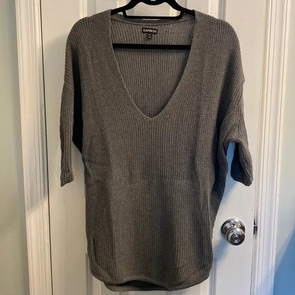 Express Grey Shaker Knit Tunic Sweater - Picture 2 of 5